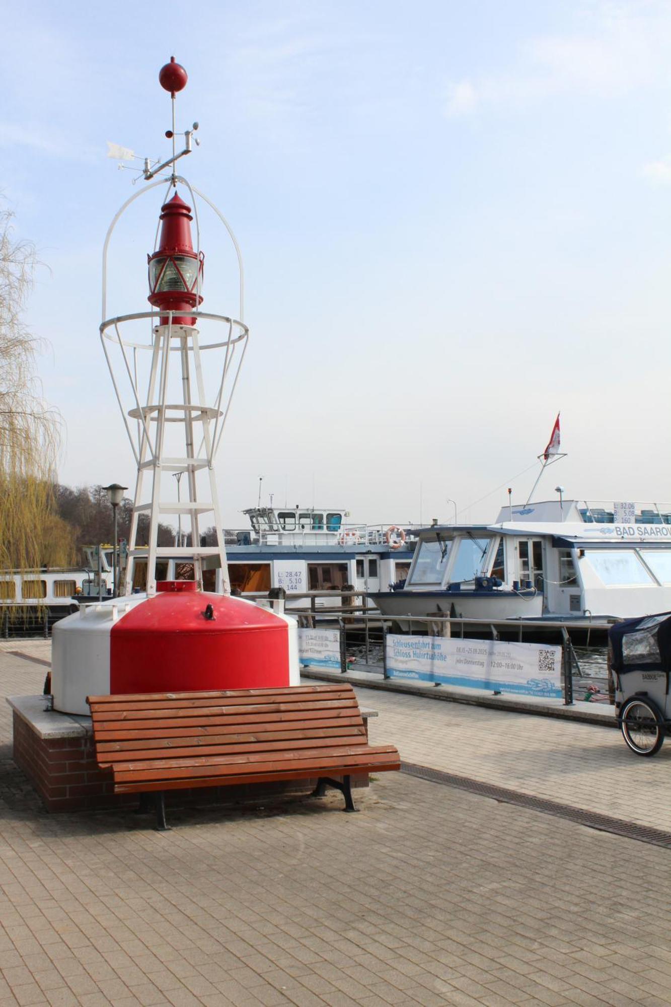 מלון Wohlfuehlboot Hausboot - Festlieger Im Hafen Bad Saarow - Wc An Bord, Dusche An Land מראה חיצוני תמונה