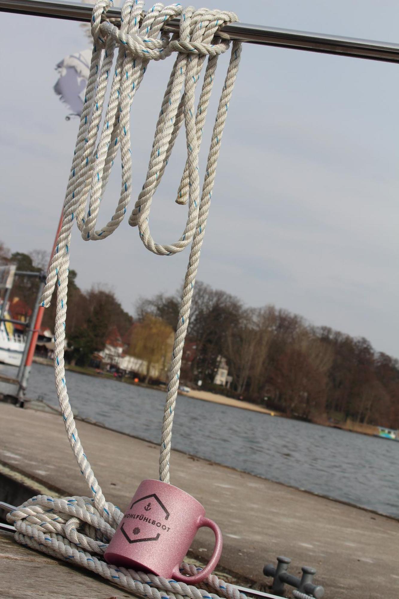 מלון Wohlfuehlboot Hausboot - Festlieger Im Hafen Bad Saarow - Wc An Bord, Dusche An Land מראה חיצוני תמונה